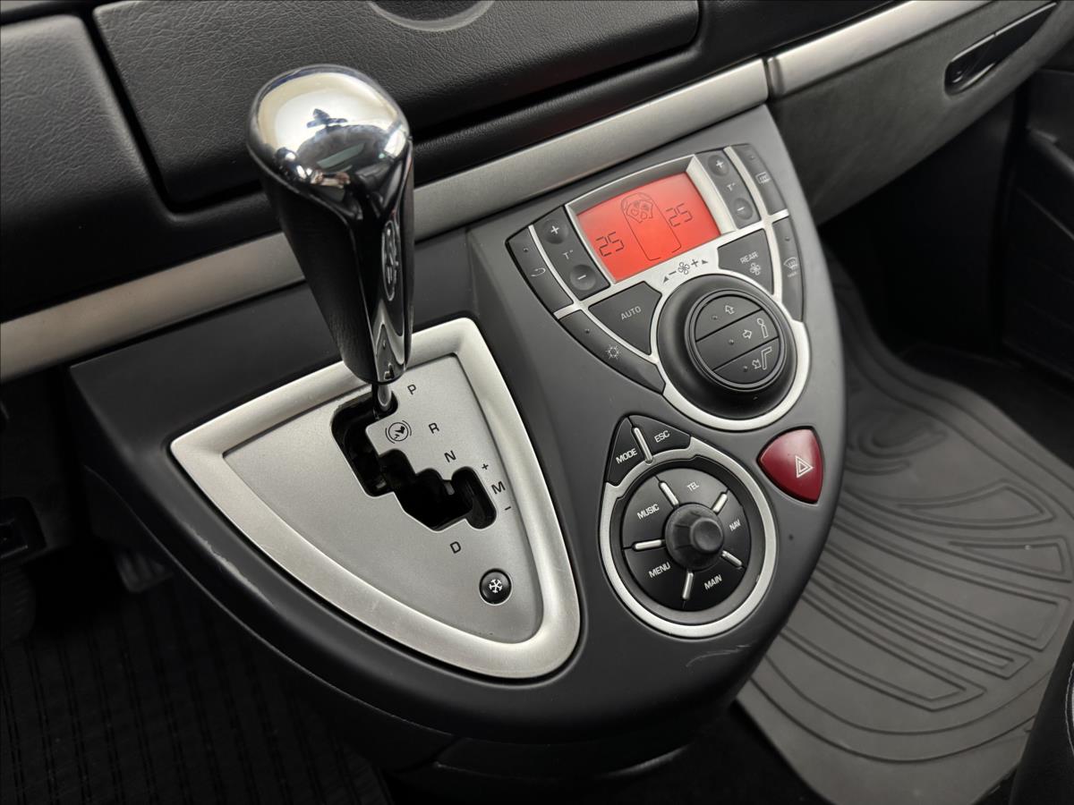 Peugeot 807