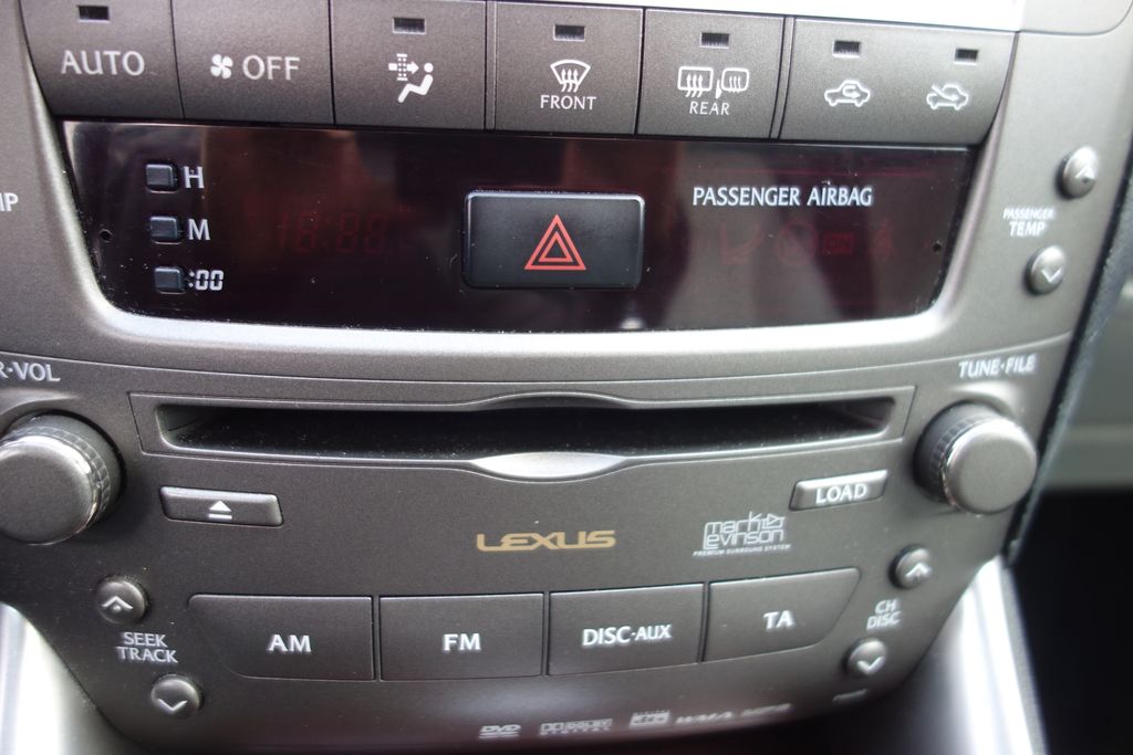 Lexus IS 220