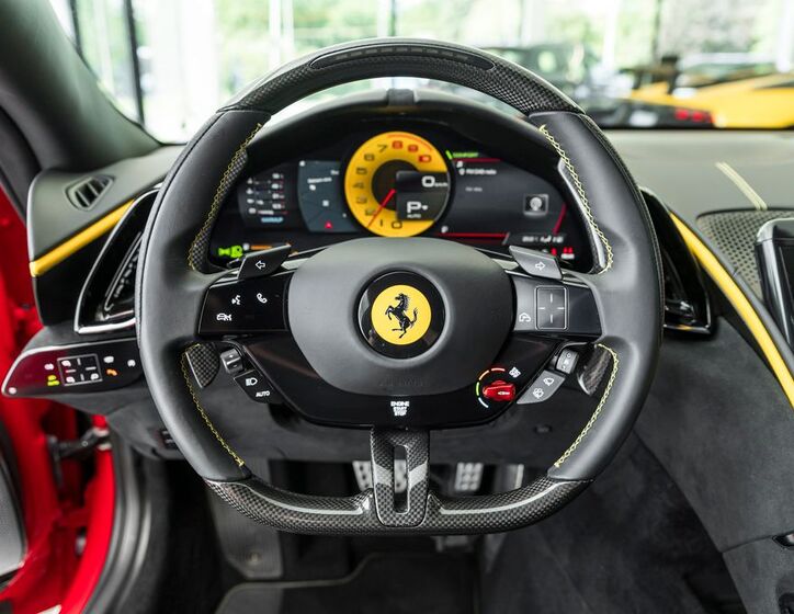 Ferrari Roma 6