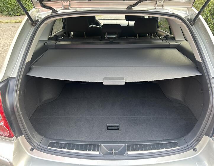 Toyota Avensis 57