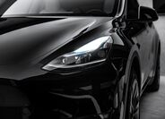 Tesla Model Y 8