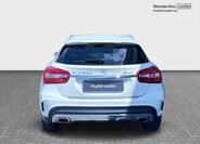 Mercedes-Benz GLA 4