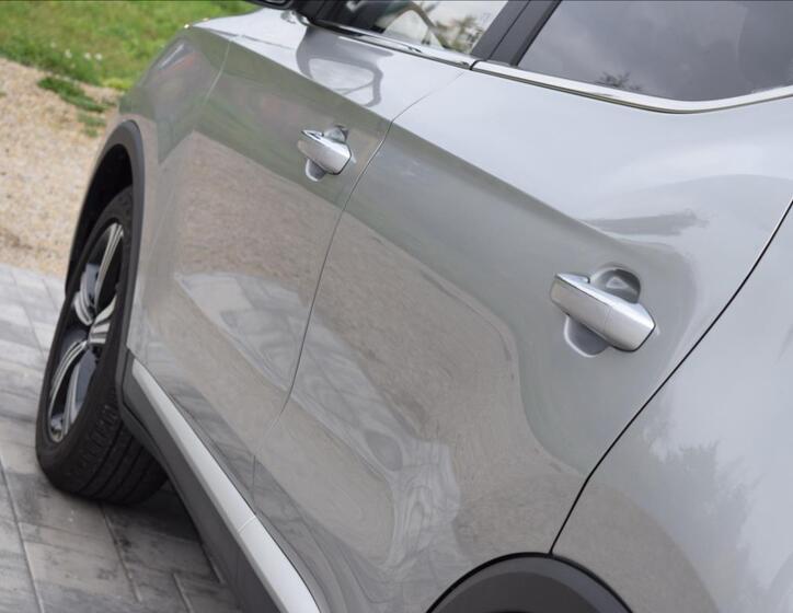 MG ZS 11