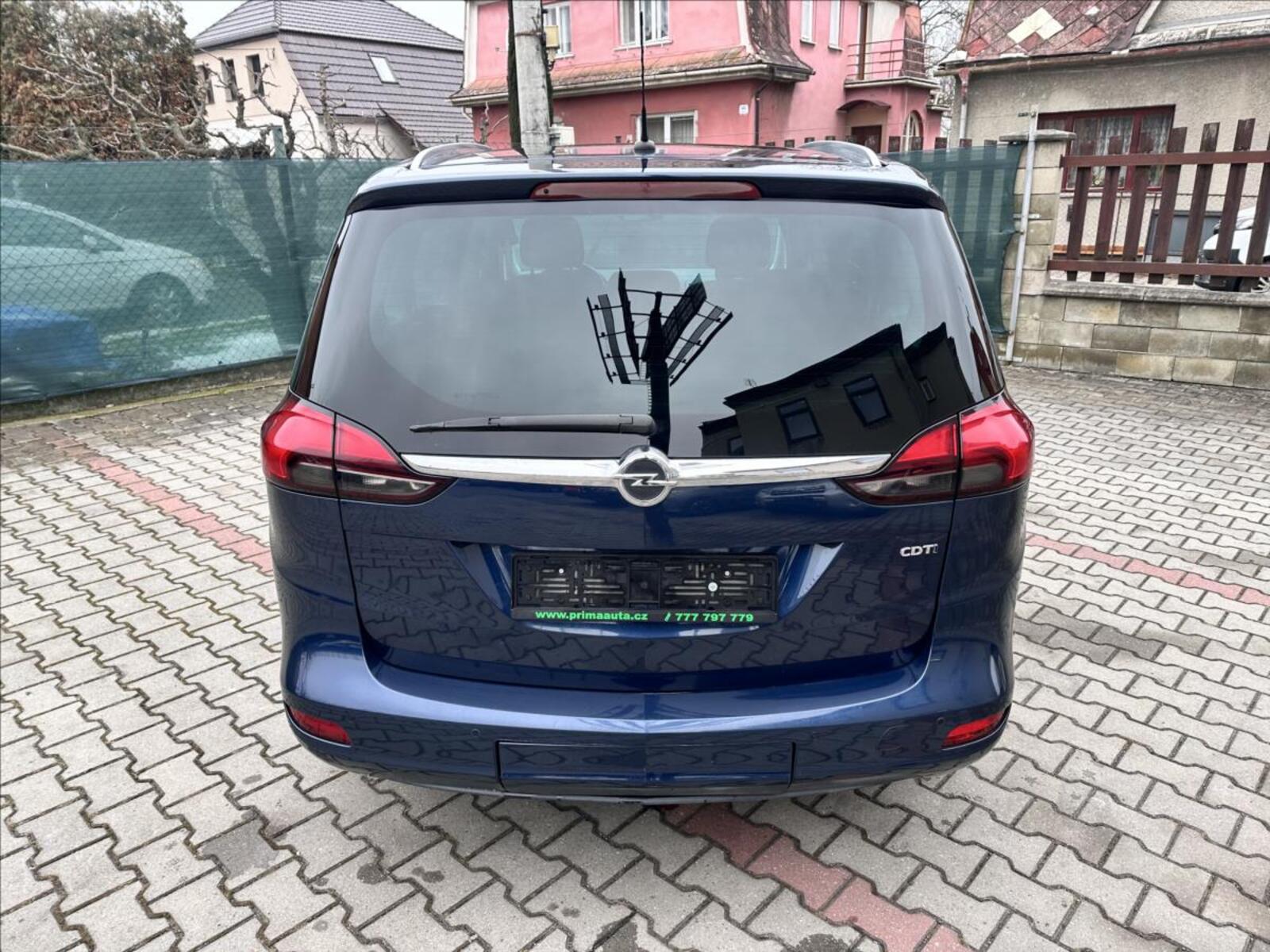 Opel Zafira 4