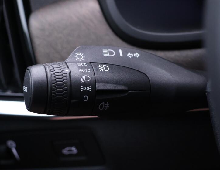 Volvo V90 22