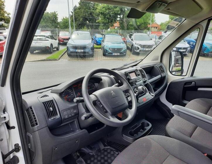 Peugeot Boxer 11