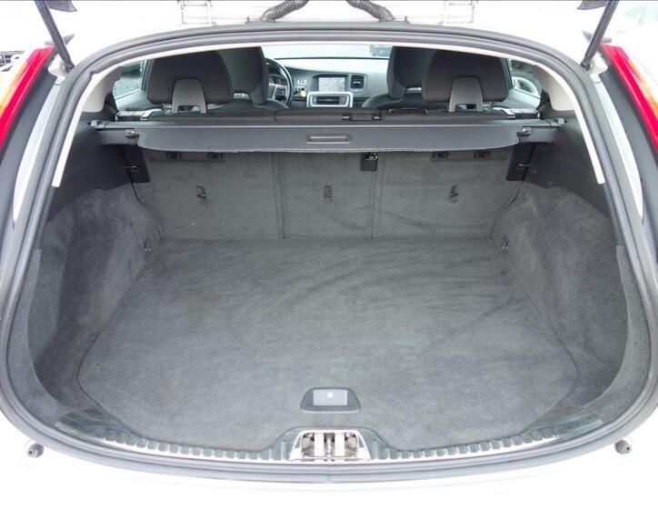 Volvo V60 15