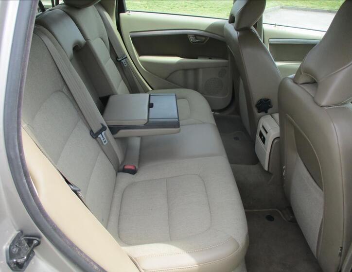 Volvo XC70 11