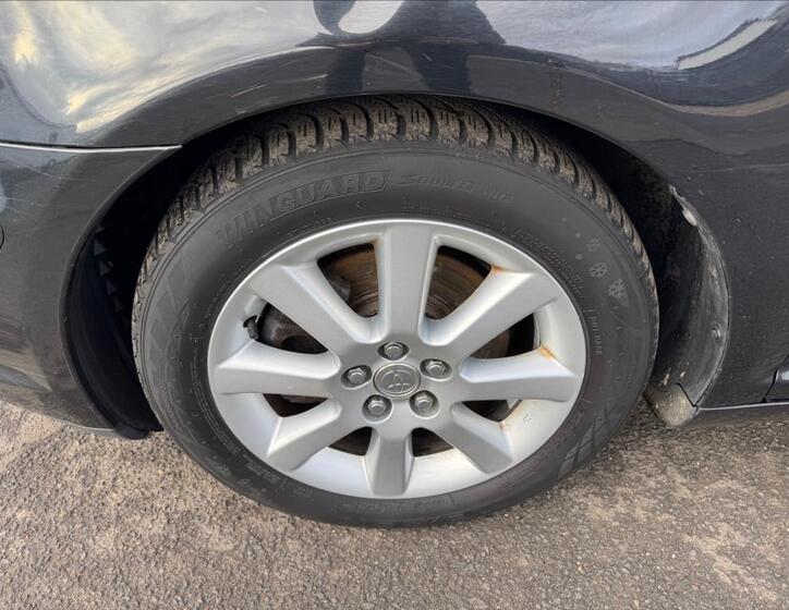 Toyota Avensis 23