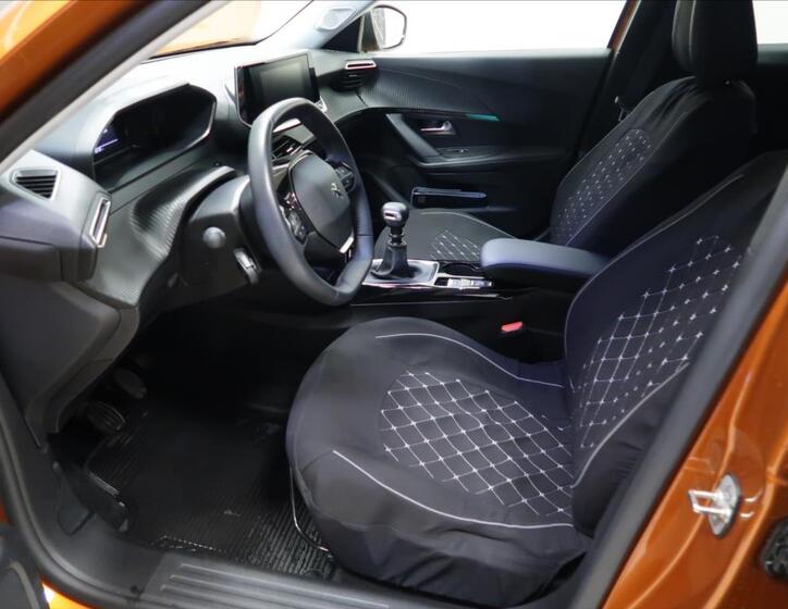 Peugeot 2008 7