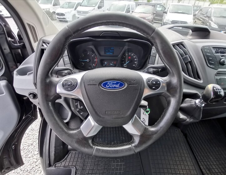 Ford Transit 11