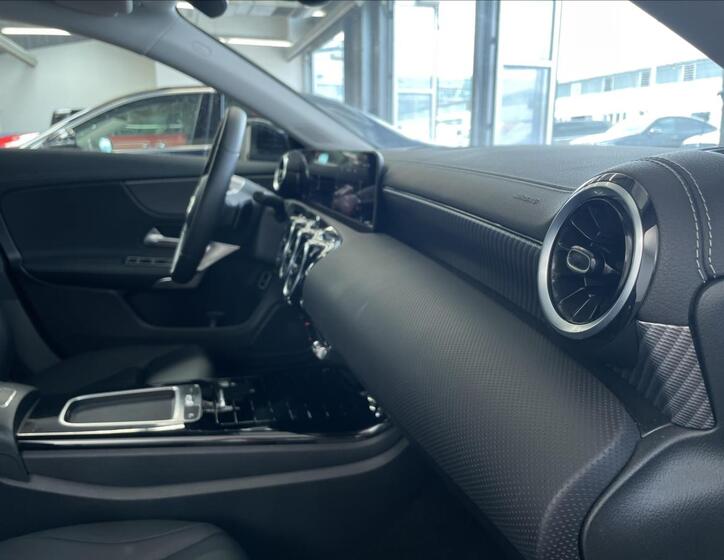 Mercedes-Benz CLA 17