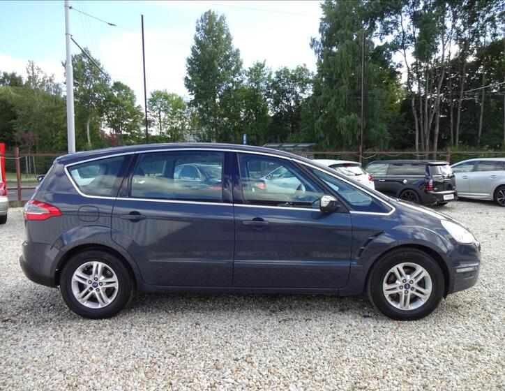 Ford S-MAX 8