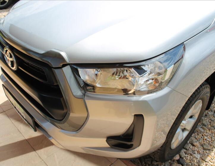 Toyota Hilux 27