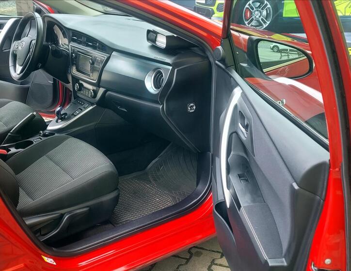 Toyota Auris 26