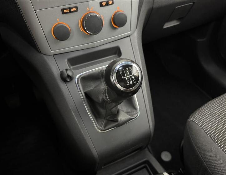 Opel Zafira 19
