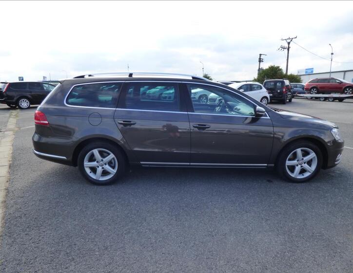 Volkswagen Passat 2