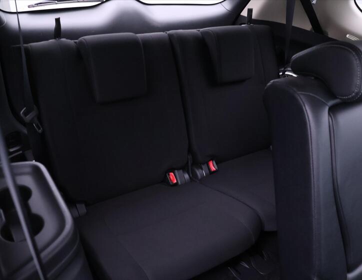 Mitsubishi Outlander 14