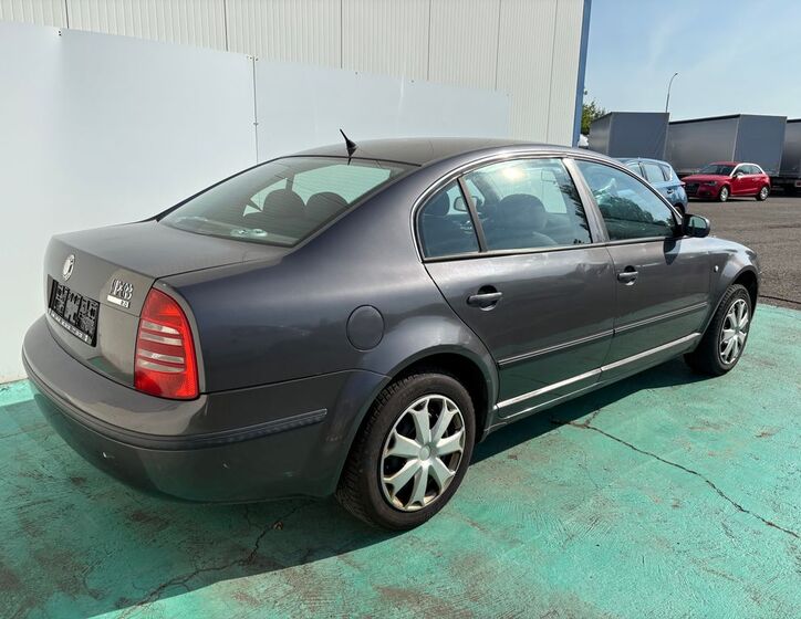 Škoda Superb 2