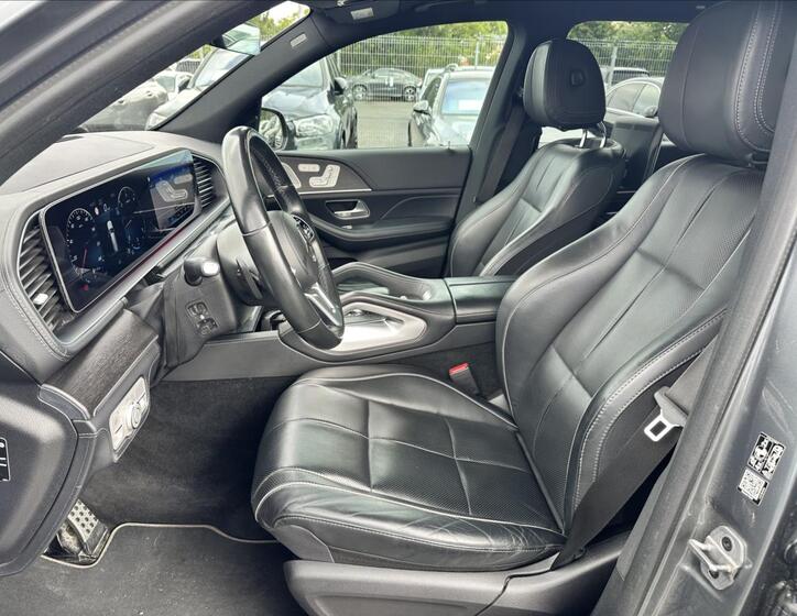 Mercedes-Benz GLS 10