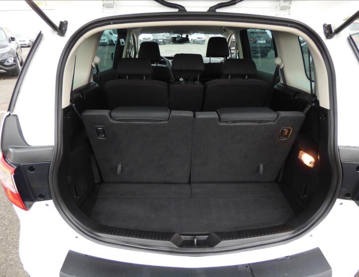 Mazda 5 39