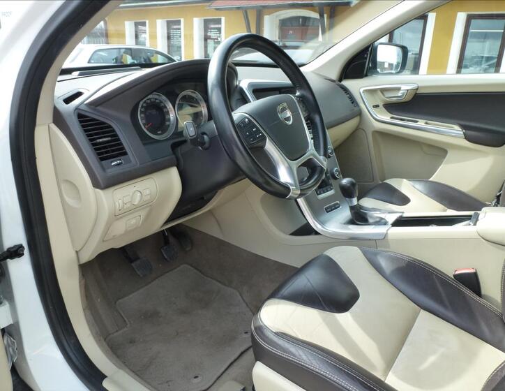 Volvo XC60 14
