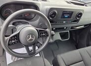 Mercedes-Benz Sprinter 11