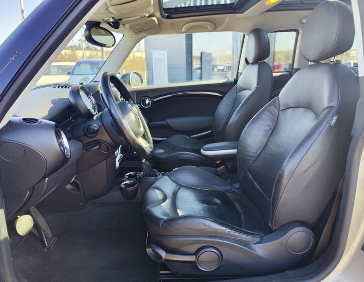 Mini Clubman 12