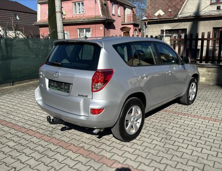 Toyota RAV4 3