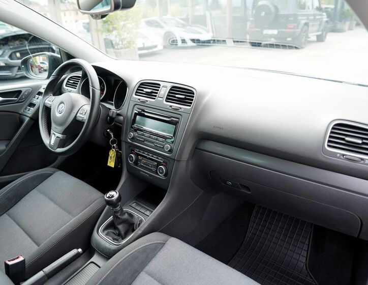 Volkswagen Golf 25