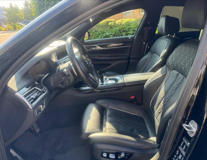 BMW Řada 7 5