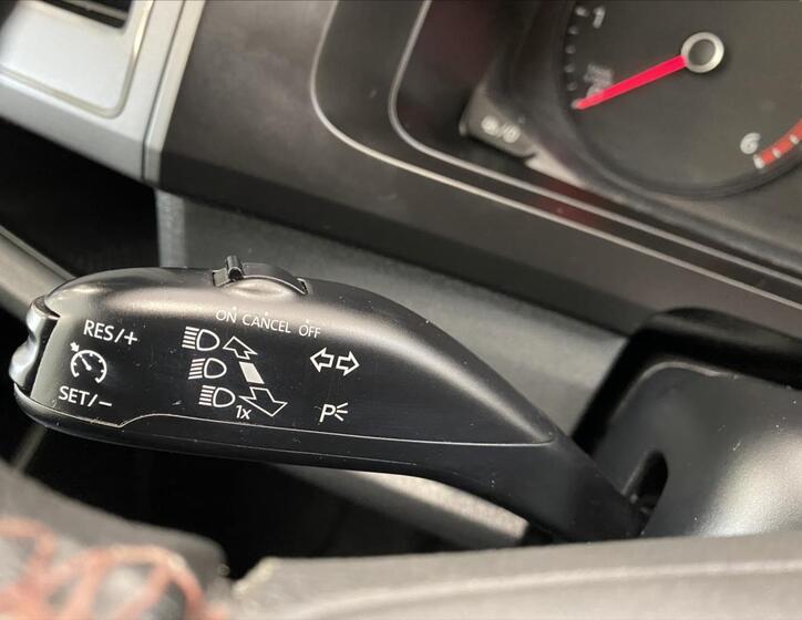 Volkswagen Caravelle 9