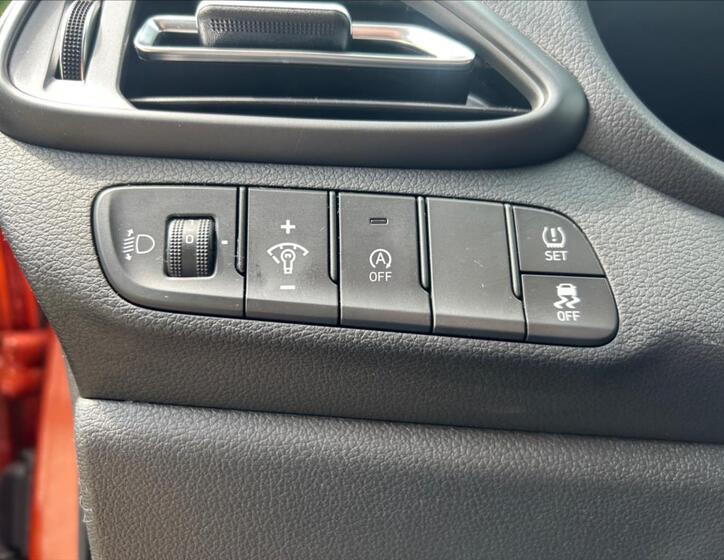 Hyundai i30 12