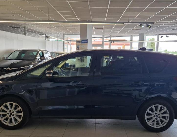 Ford S-MAX 5