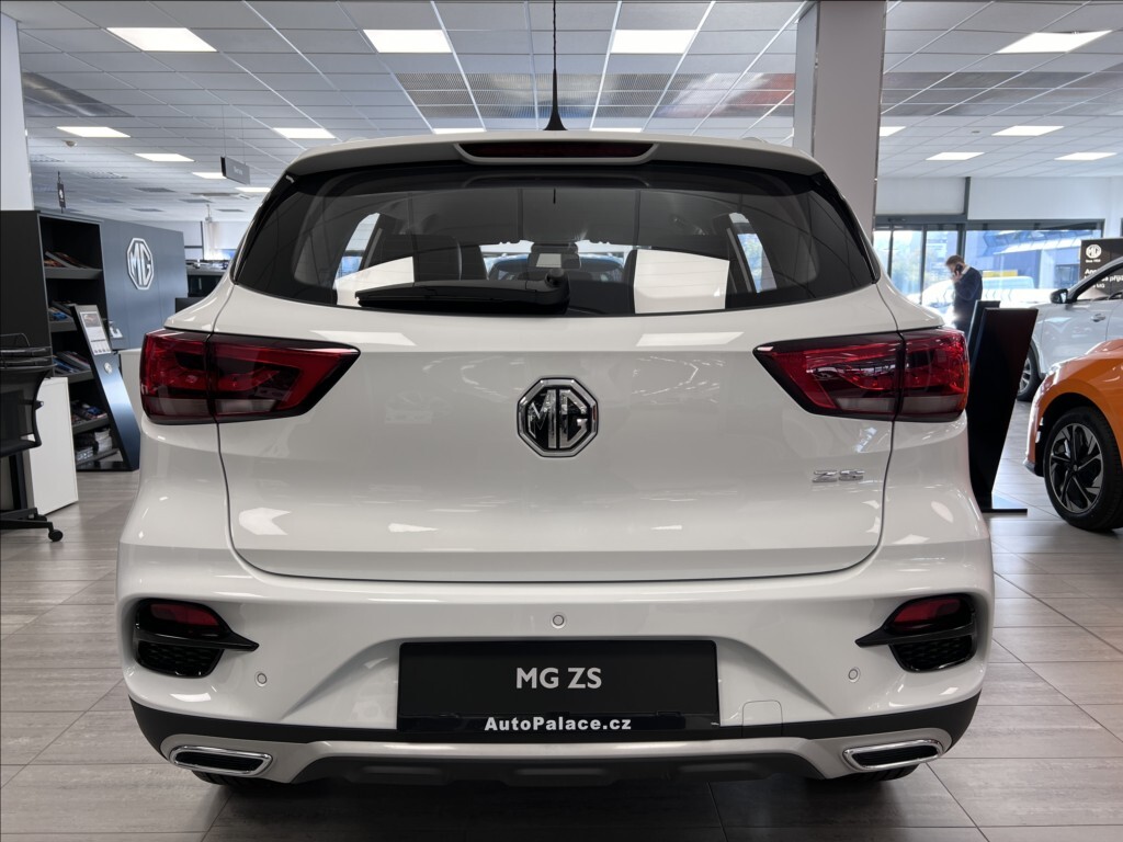 MG ZS 5