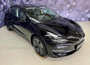 Tesla Model 3 4