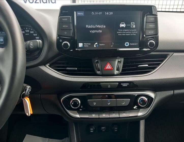 Hyundai i30 11