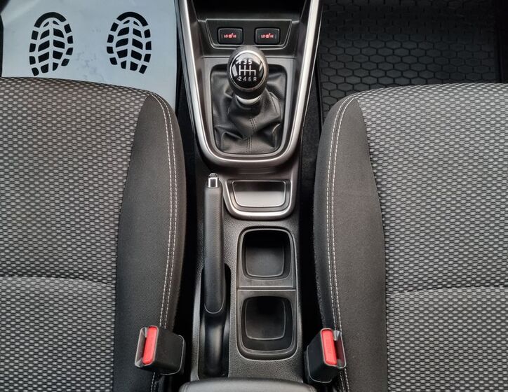 Suzuki Vitara 15