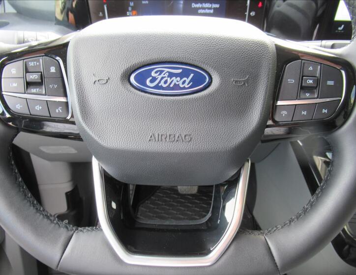 Ford Tourneo Custom 16