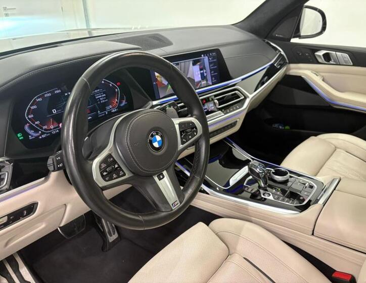 BMW X7 6