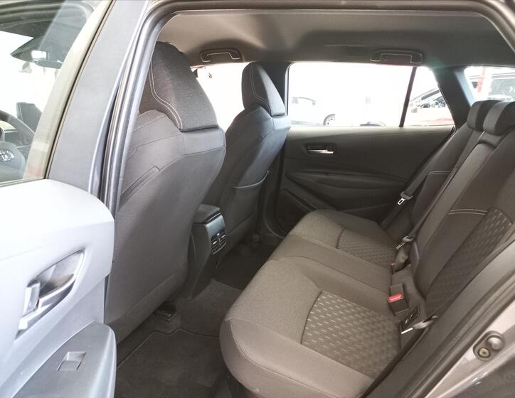 Toyota Corolla 9