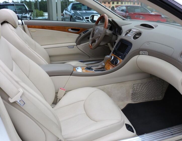 Mercedes-Benz SL 24