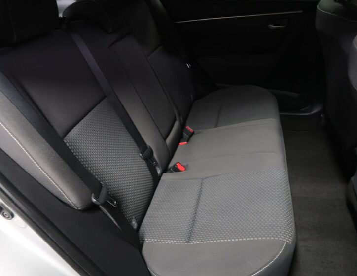 Toyota Corolla 12