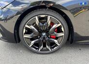 BMW i5 4