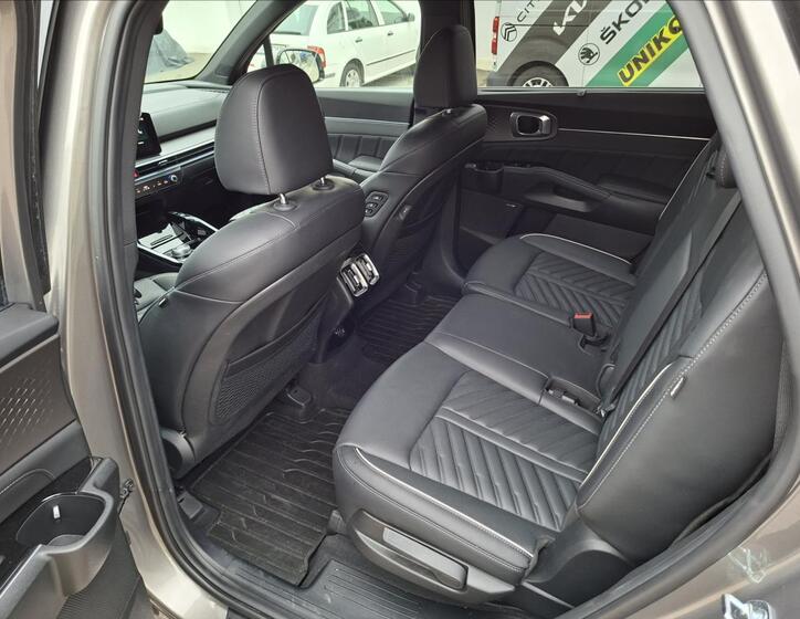 KIA Sorento 7