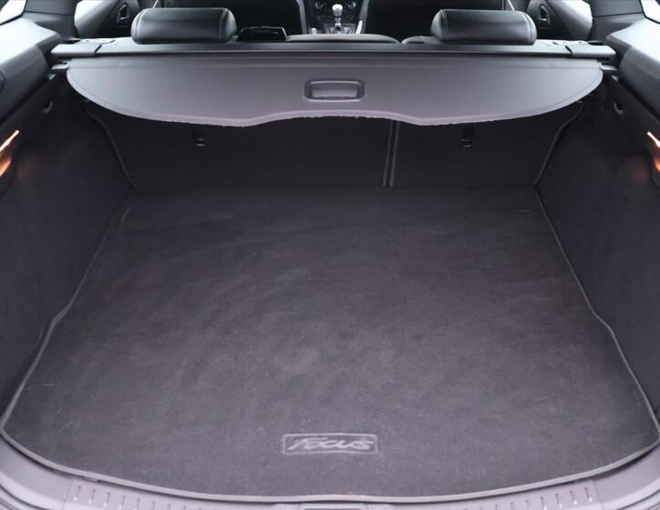 Ford Focus 10