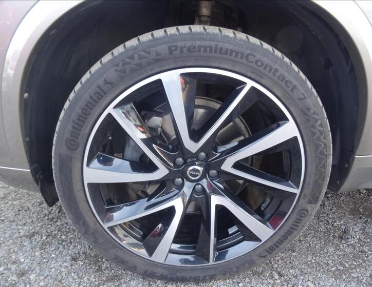 Volvo XC90 20