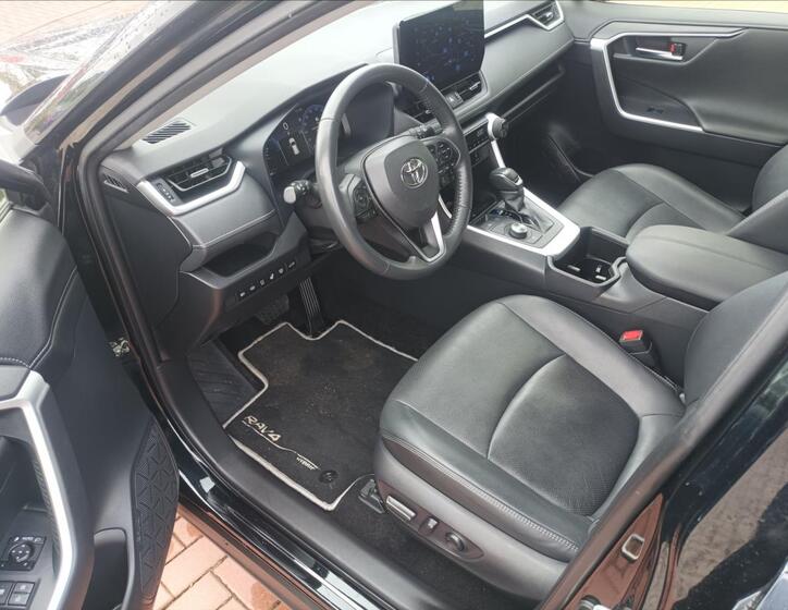 Toyota RAV4 11