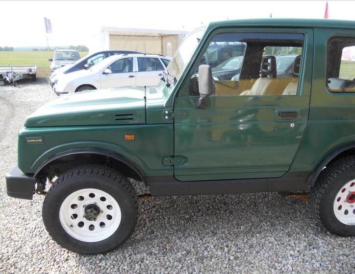 Suzuki Samurai 10