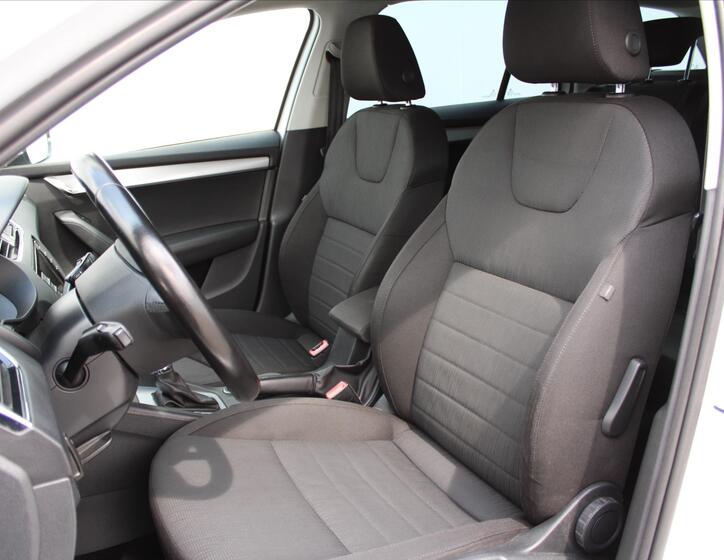 Škoda Octavia 10